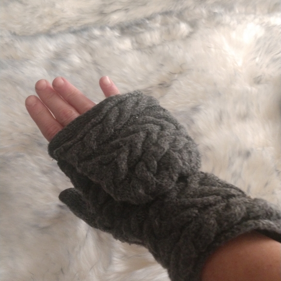 Ralph Lauren convertible grey mittens - Picture 3 of 5